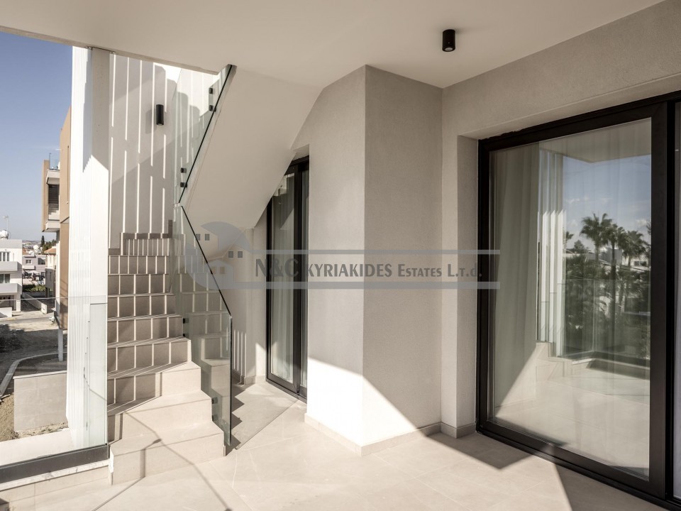 Premium 2-bedroom Apartment for Rent with Roof Garden & Private Pool