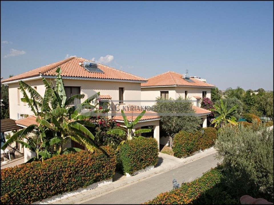 Three and Four Bedrooms villas for rent in Oroklini village, Larnaca